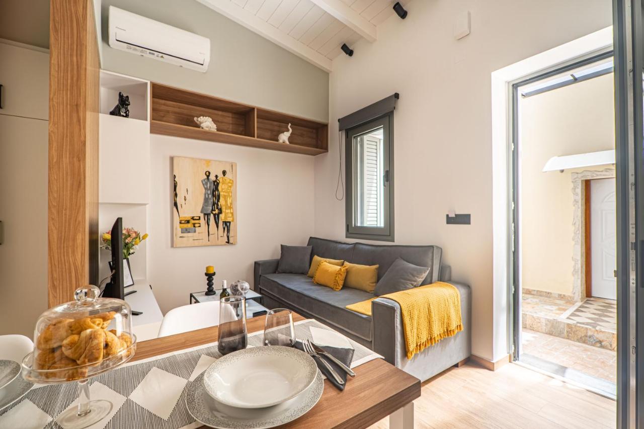 Antigone'S Lux Home 10Mins Walk To Beach, Old Town, City Chania  Bagian luar foto